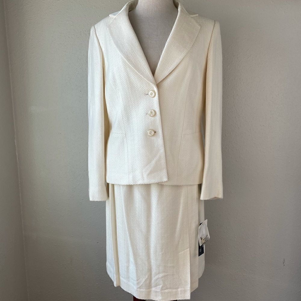 NWT Jones New York Suit Matching Jacket and Skirt